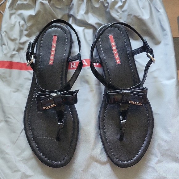 Prada Women's Glossy Black Bow Sandals - Picture 1 of 3